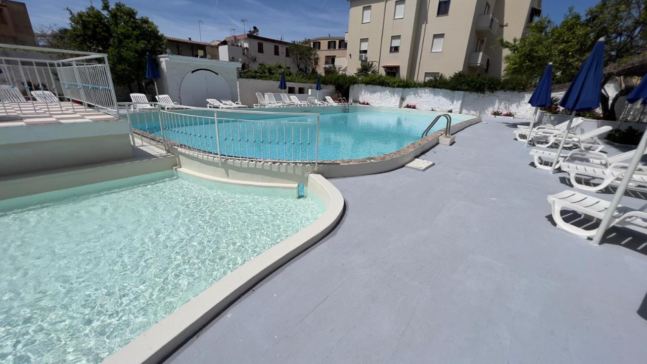 אלגהרו Hotel Riviera מראה חיצוני תמונה