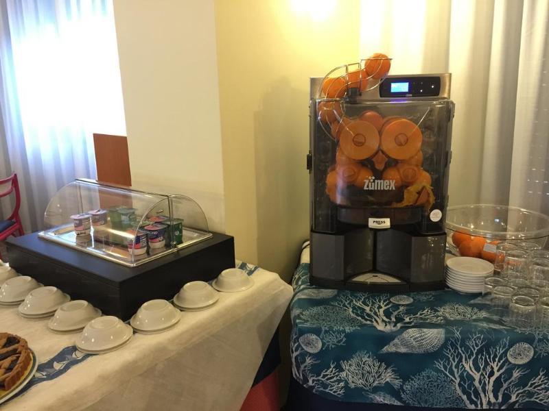 אלגהרו Hotel Riviera מראה חיצוני תמונה