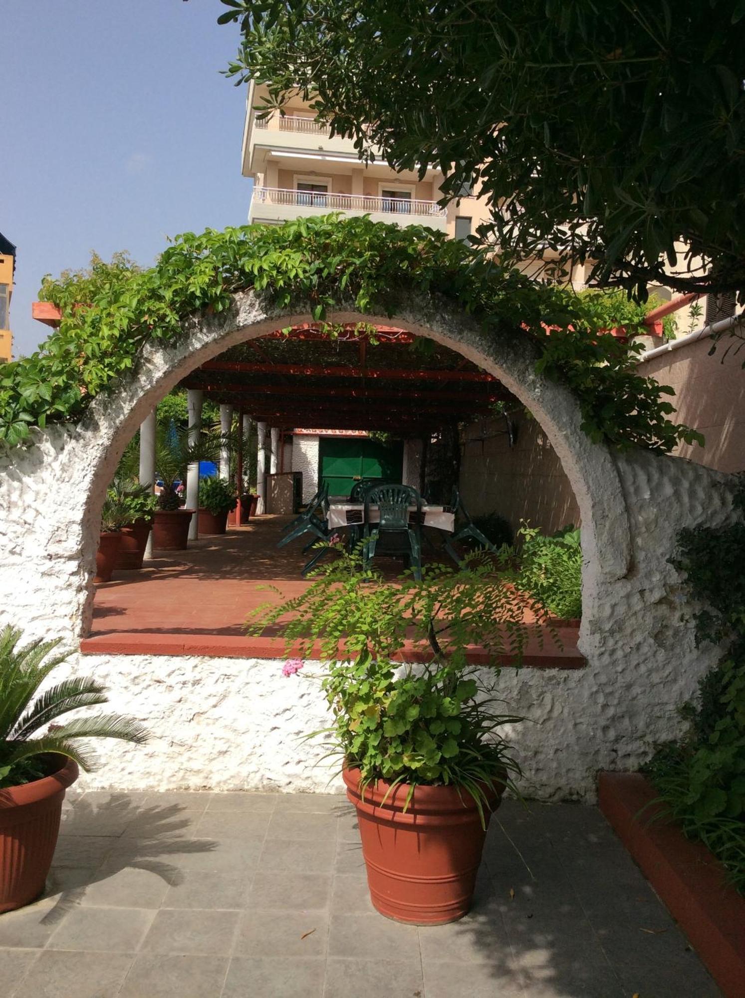 אלגהרו Hotel Riviera מראה חיצוני תמונה