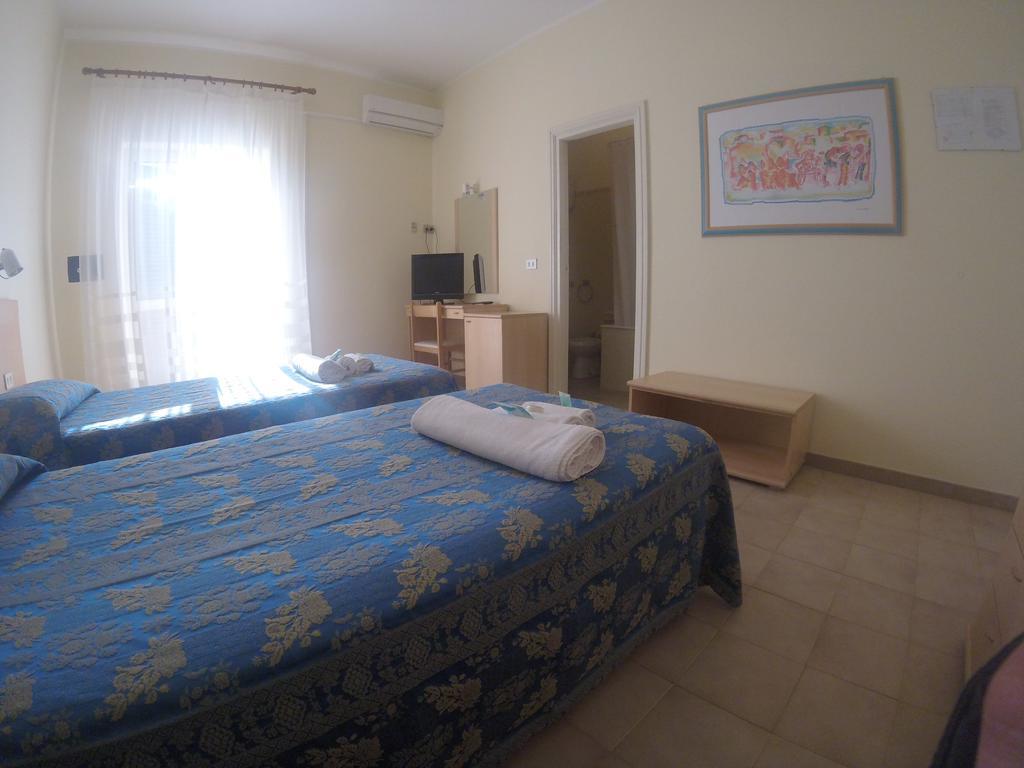 אלגהרו Hotel Riviera מראה חיצוני תמונה