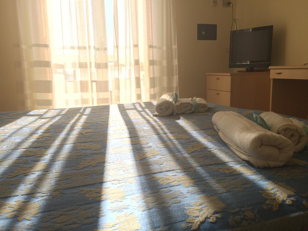 אלגהרו Hotel Riviera מראה חיצוני תמונה