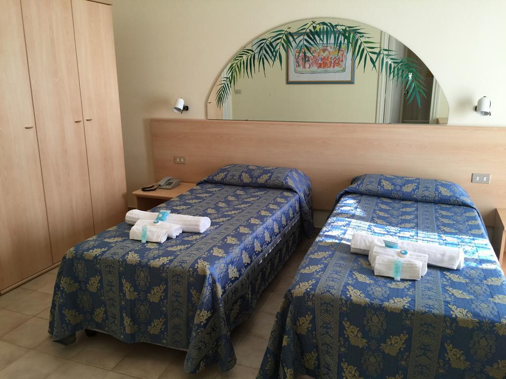 אלגהרו Hotel Riviera מראה חיצוני תמונה
