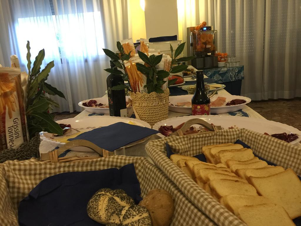 אלגהרו Hotel Riviera מראה חיצוני תמונה