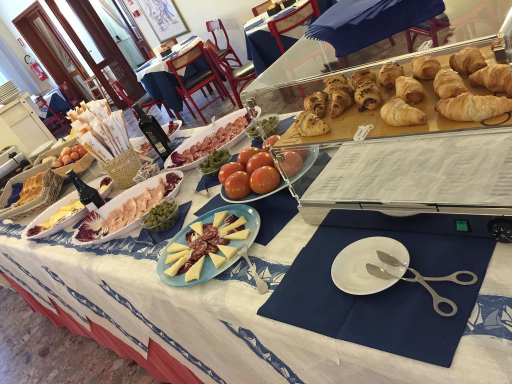 אלגהרו Hotel Riviera מראה חיצוני תמונה