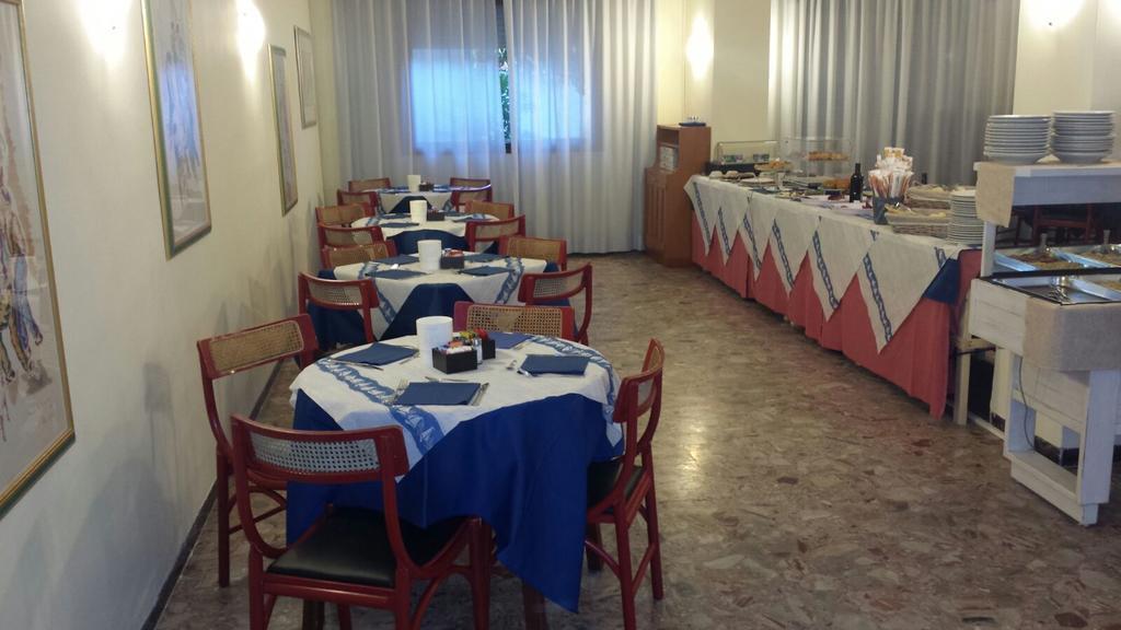 אלגהרו Hotel Riviera מראה חיצוני תמונה