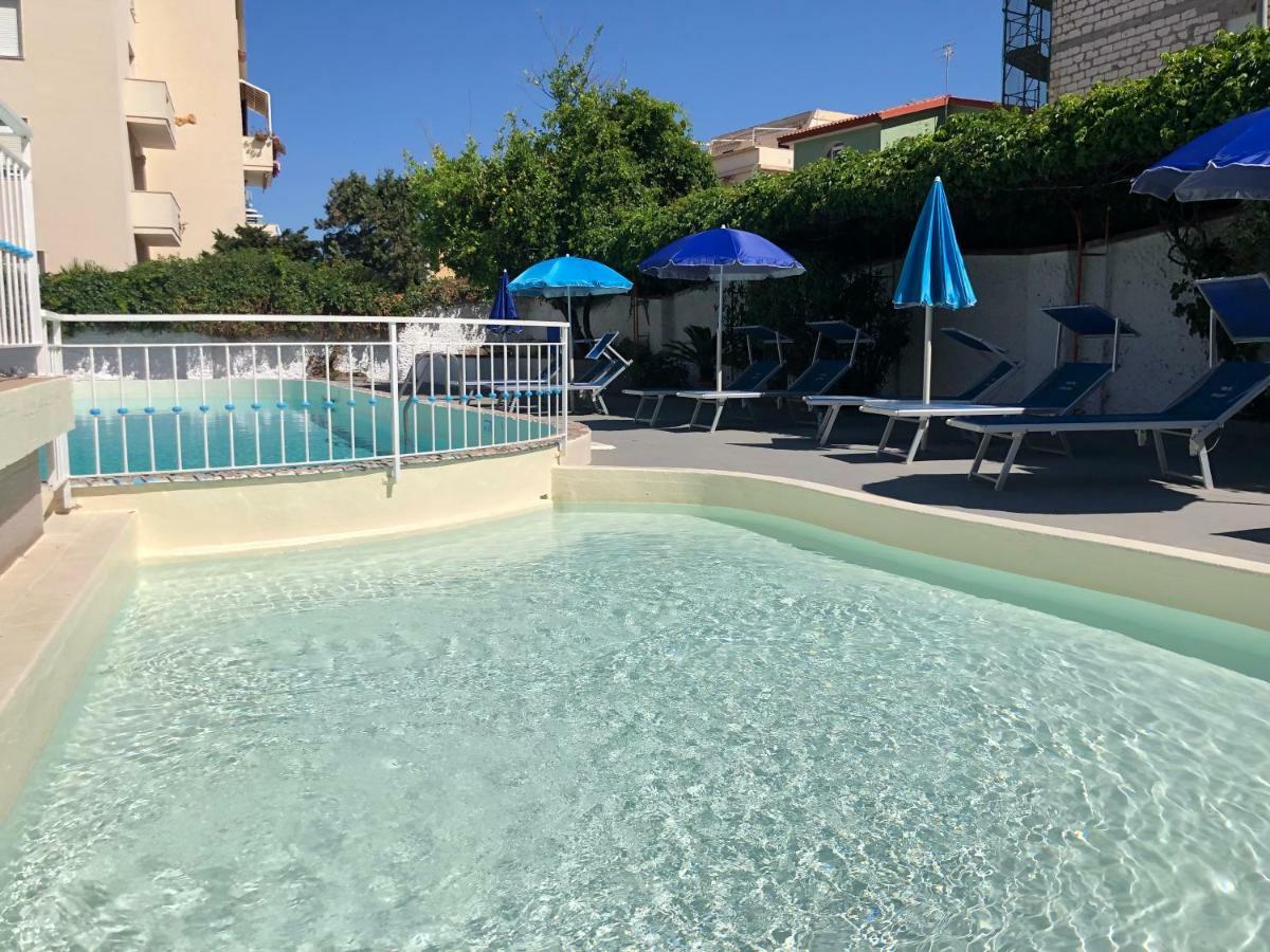אלגהרו Hotel Riviera מראה חיצוני תמונה